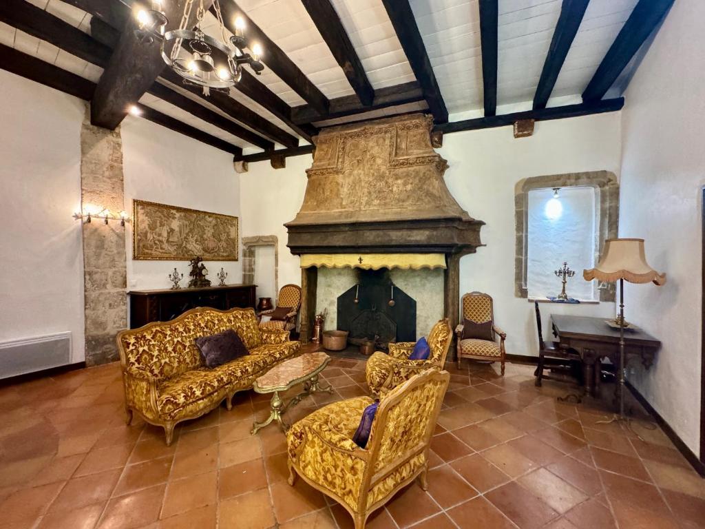 Maison du Roy / Royal Chambers